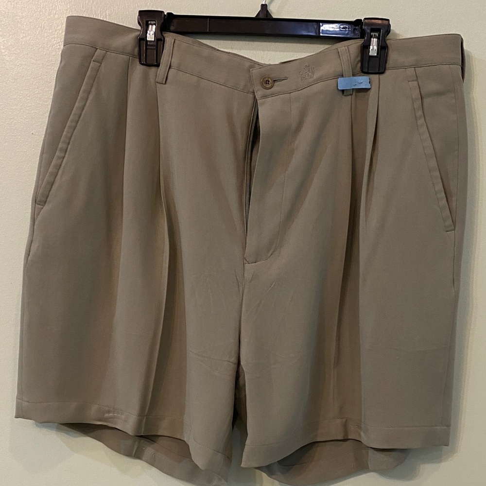 NAT NAST Luxury originals Green silk shorts